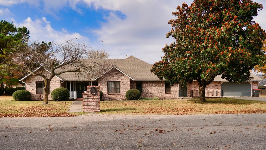 1119 Rolling Oaks Rd Road, Grove, OK 74344