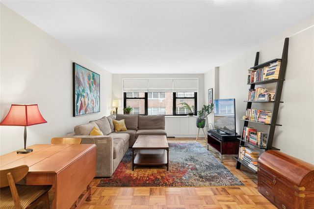 301 E 69th Street 4C, New York (manhattan), NY 10021