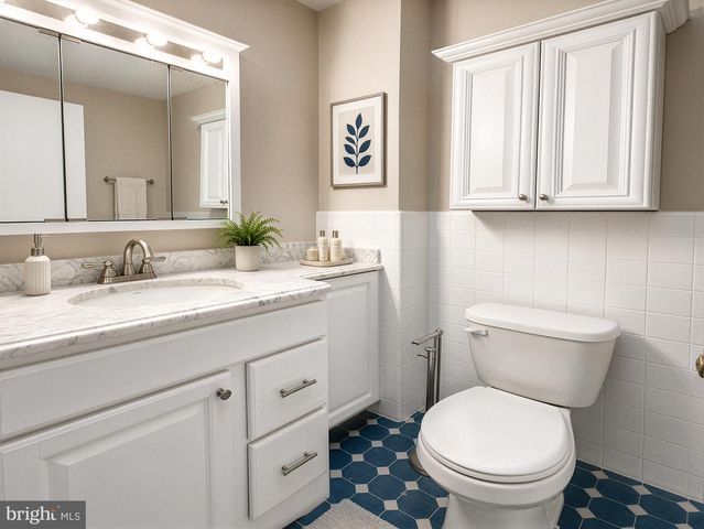 1162 GLENN ST, Philadelphia, PA 19115