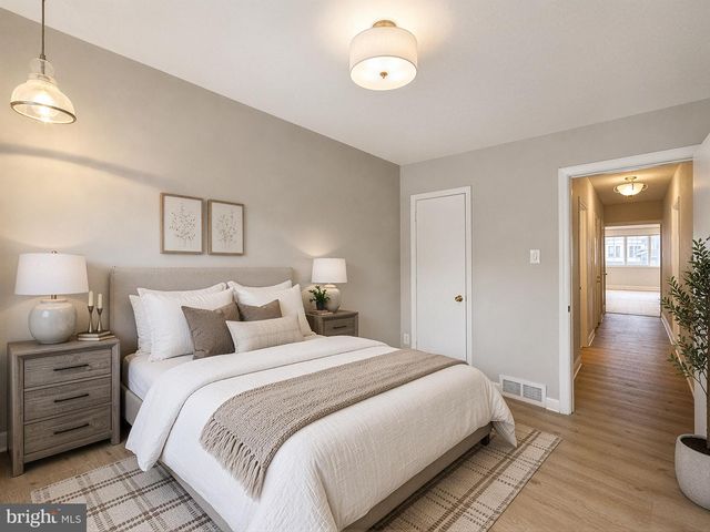 1162 GLENN ST, Philadelphia, PA 19115
