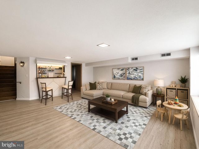 1162 GLENN ST, Philadelphia, PA 19115
