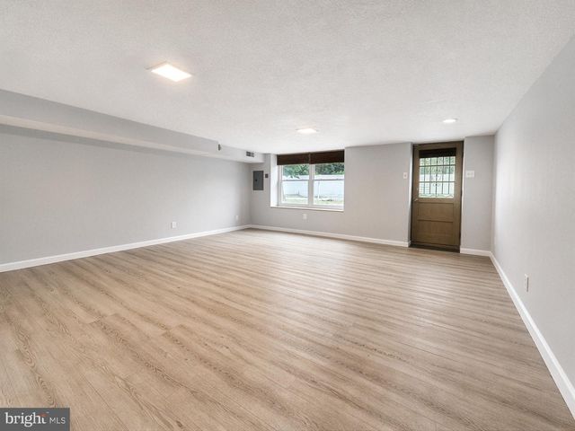 1162 GLENN ST, Philadelphia, PA 19115