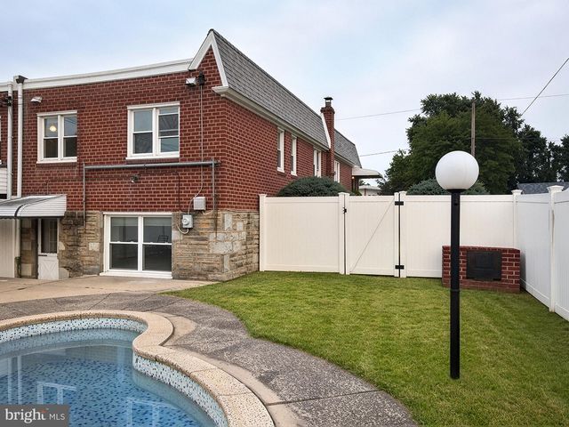 1162 GLENN ST, Philadelphia, PA 19115