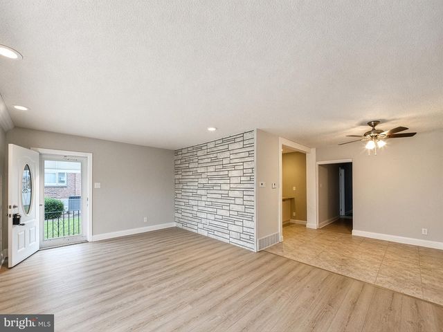 1162 GLENN ST, Philadelphia, PA 19115