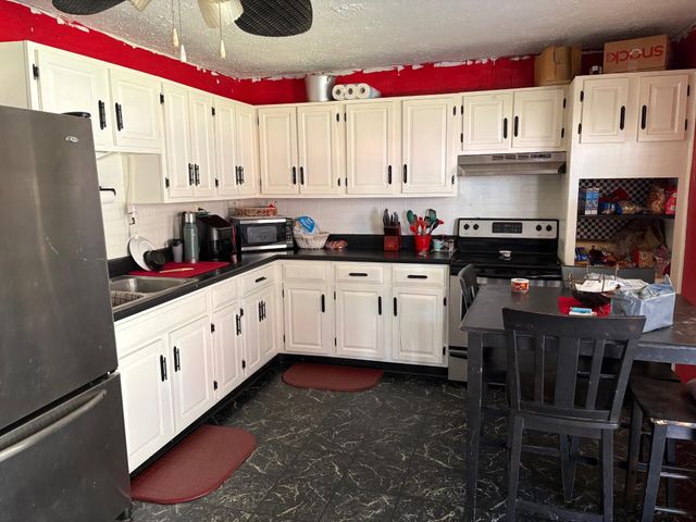 45 Justice, Phelps, KY 41553