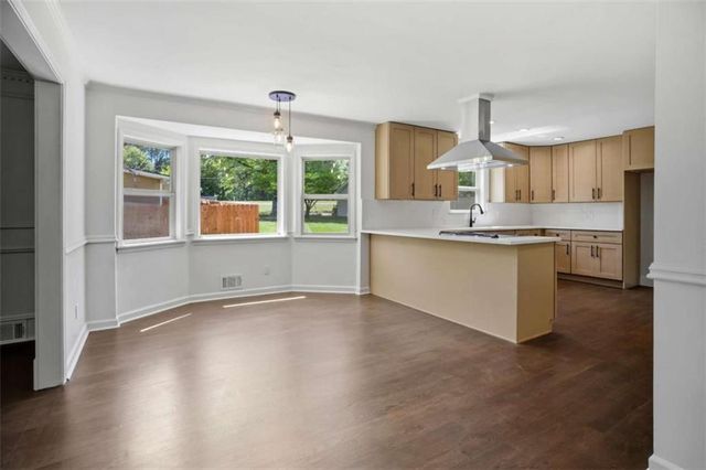 910 Kite Lake Trail, Fayetteville, GA 30214