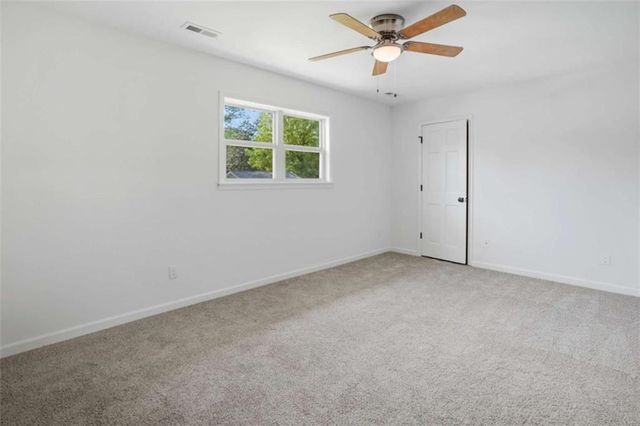 910 Kite Lake Trail, Fayetteville, GA 30214