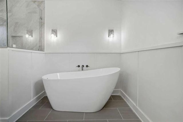 910 Kite Lake Trail, Fayetteville, GA 30214