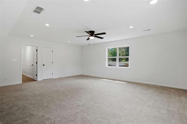 910 Kite Lake Trail, Fayetteville, GA 30214