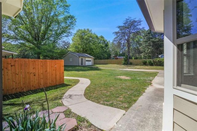 910 Kite Lake Trail, Fayetteville, GA 30214