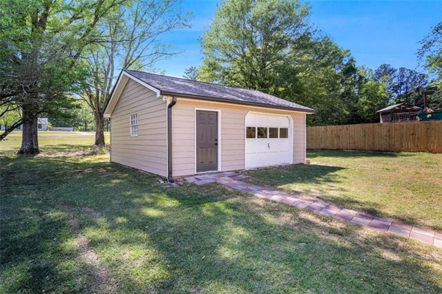 910 Kite Lake Trail, Fayetteville, GA 30214