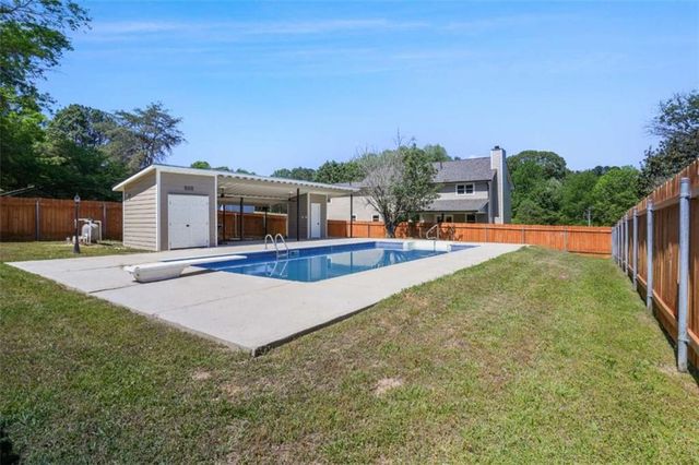 910 Kite Lake Trail, Fayetteville, GA 30214