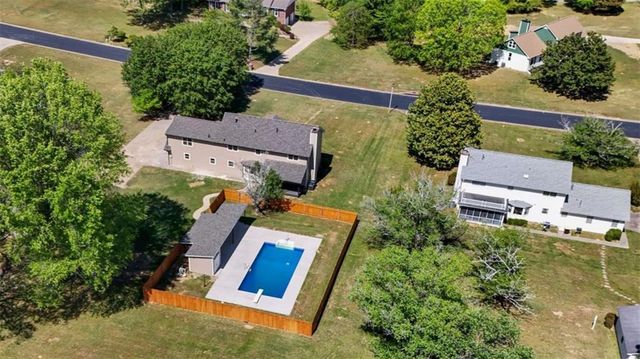 910 Kite Lake Trail, Fayetteville, GA 30214