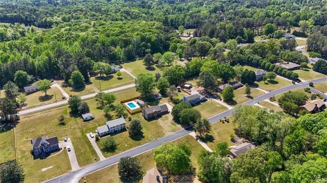 910 Kite Lake Trail, Fayetteville, GA 30214