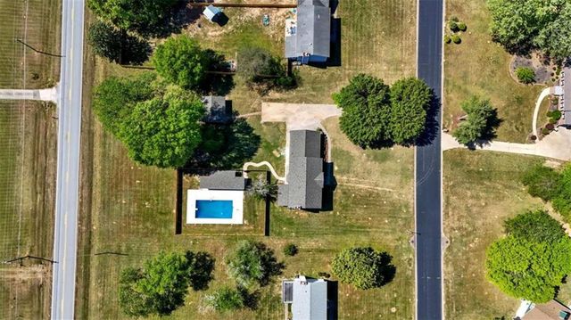 910 Kite Lake Trail, Fayetteville, GA 30214