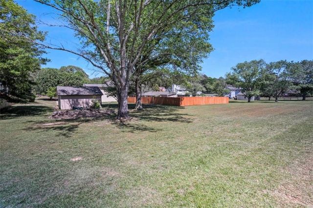 910 Kite Lake Trail, Fayetteville, GA 30214