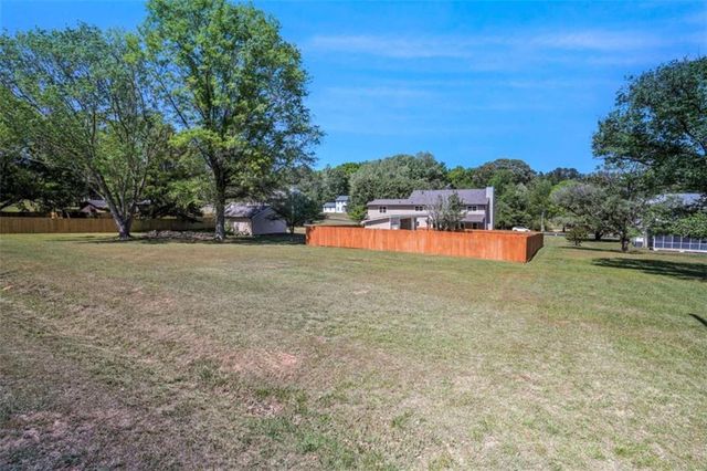 910 Kite Lake Trail, Fayetteville, GA 30214