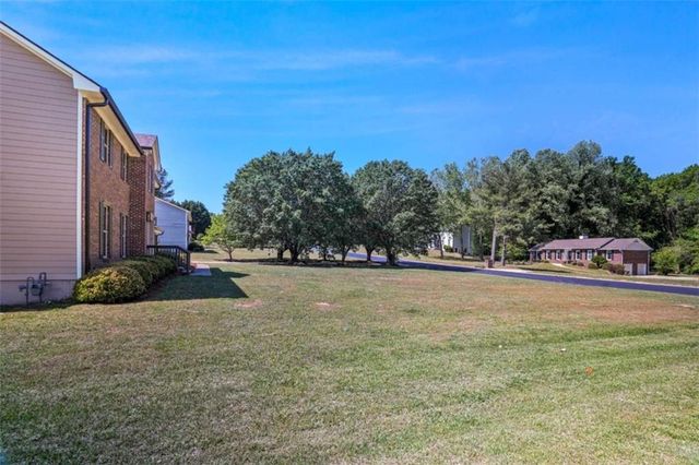 910 Kite Lake Trail, Fayetteville, GA 30214