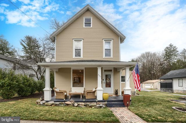 227 N 17TH ST, Camp Hill, PA 17011