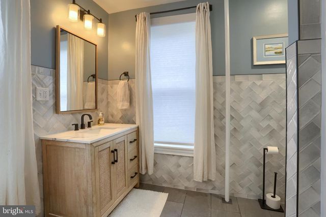 227 N 17TH ST, Camp Hill, PA 17011