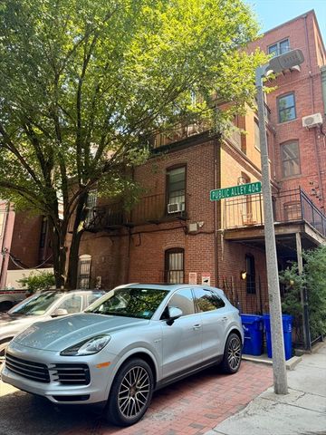 203 Saint Botolph 3, Boston, MA 02115