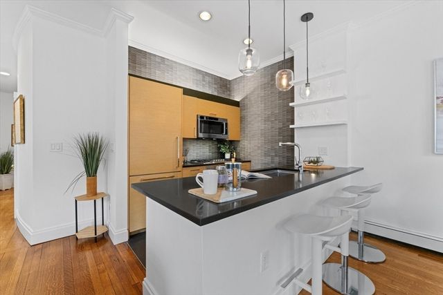 203 Saint Botolph 3, Boston, MA 02115