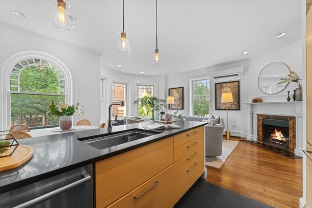 203 Saint Botolph 3, Boston, MA 02115