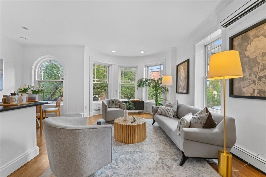 203 Saint Botolph 3, Boston, MA 02115