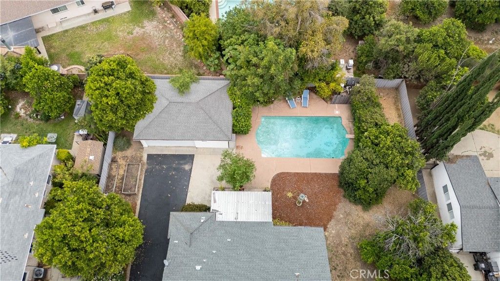 Image 47 of property listing at 10542 White Oak Avenue, Granada Hills, CA 91344
