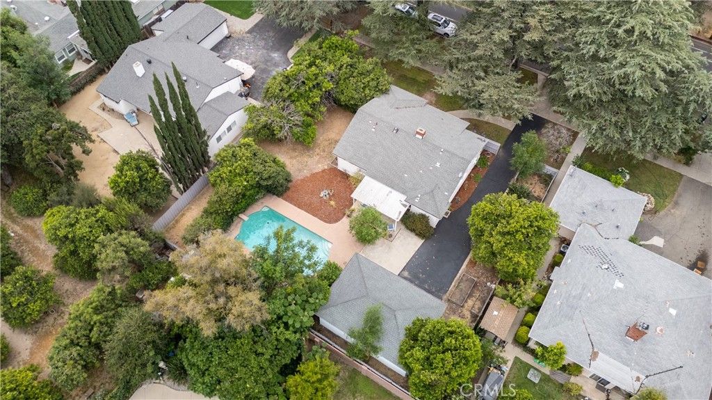 Image 51 of property listing at 10542 White Oak Avenue, Granada Hills, CA 91344