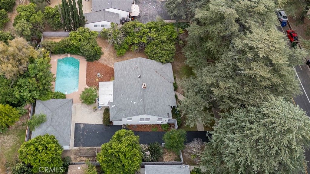 Image 52 of property listing at 10542 White Oak Avenue, Granada Hills, CA 91344