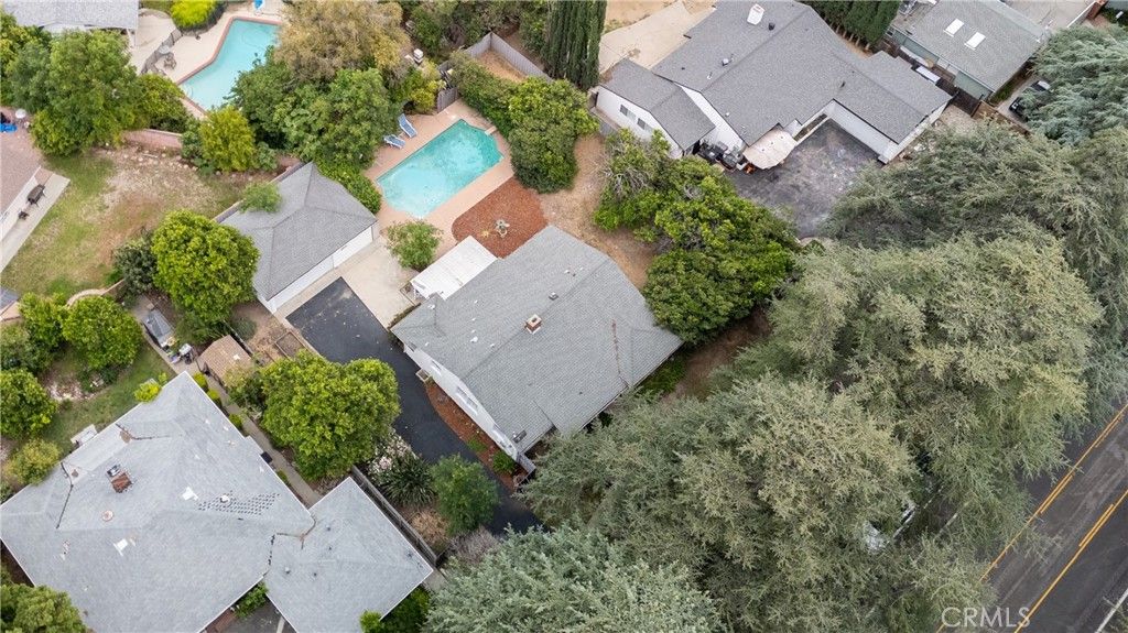 Image 53 of property listing at 10542 White Oak Avenue, Granada Hills, CA 91344