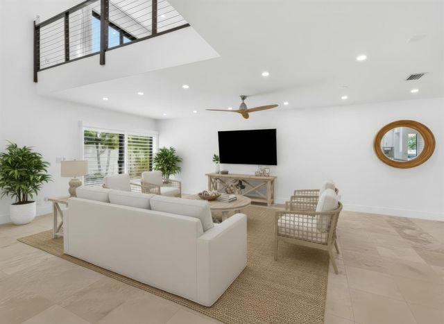 1484 Via Del Sol, Jupiter, FL 33477