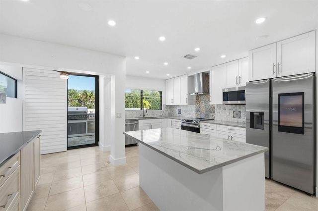 1484 Via Del Sol, Jupiter, FL 33477