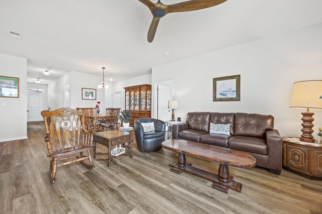 548 Hogwart Ln., Longs, SC 29568