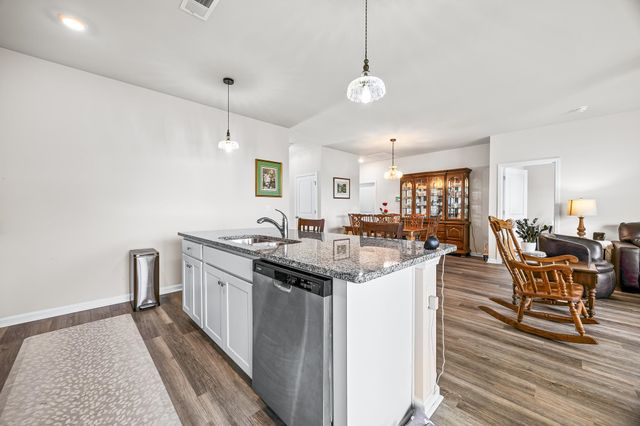 548 Hogwart Ln., Longs, SC 29568