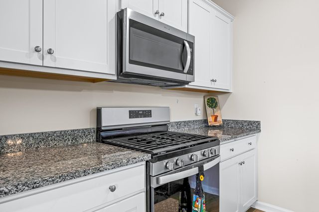 548 Hogwart Ln., Longs, SC 29568