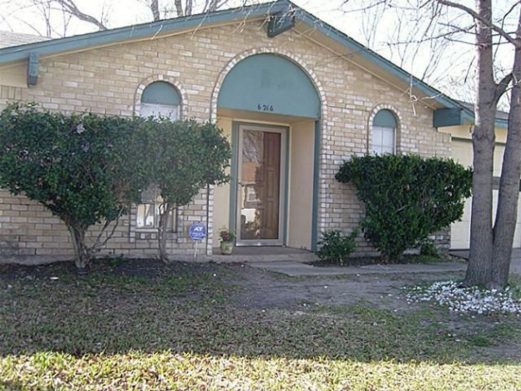 6216 Locust Street, Rowlett, TX 75089