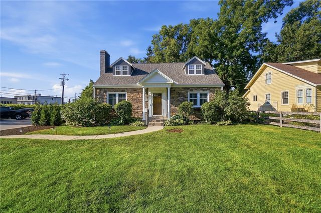 24 Peach Orchard Road, Oakwood, OH 45419