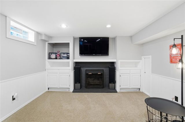 24 Peach Orchard Road, Oakwood, OH 45419
