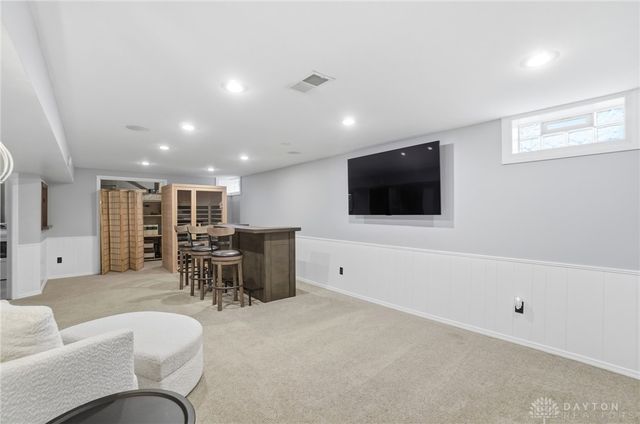 24 Peach Orchard Road, Oakwood, OH 45419