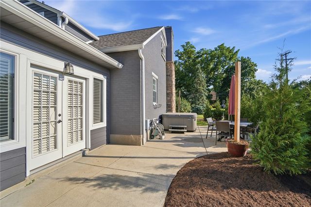 24 Peach Orchard Road, Oakwood, OH 45419