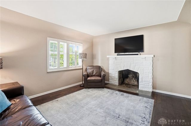 24 Peach Orchard Road, Oakwood, OH 45419