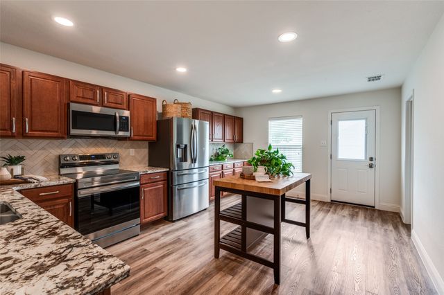 2120 Burnside Drive, Fort Worth, TX 76177