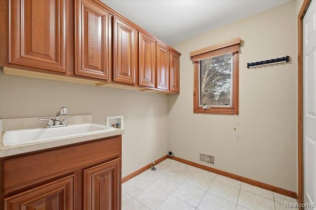 21797 Ambassador Drive, Macomb, MI 48044