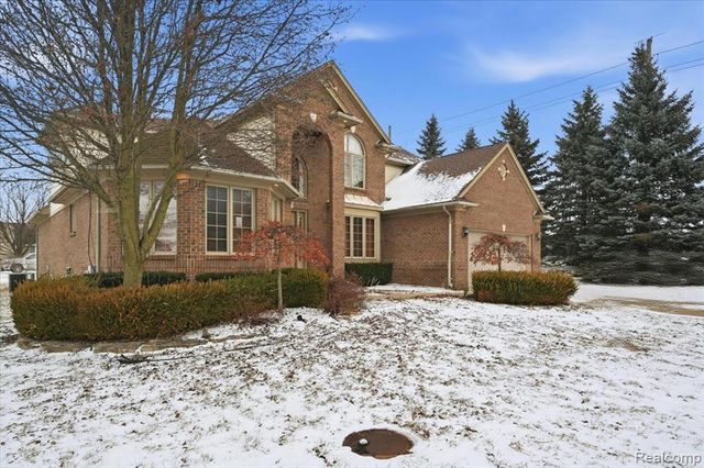 21797 Ambassador Drive, Macomb, MI 48044
