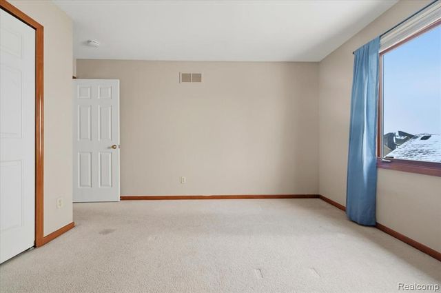 21797 Ambassador Drive, Macomb, MI 48044