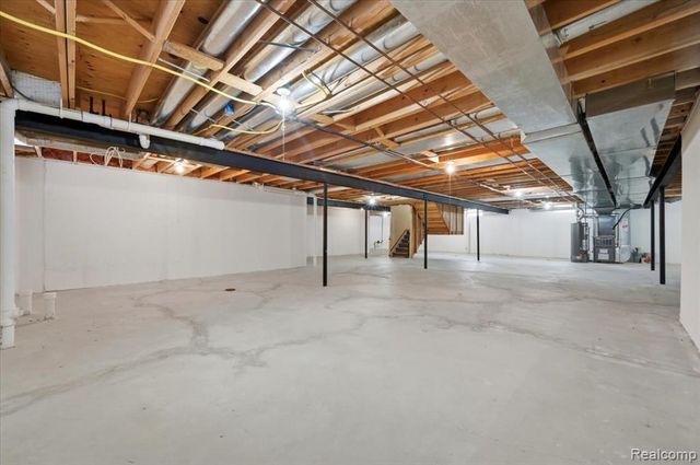 21797 Ambassador Drive, Macomb, MI 48044