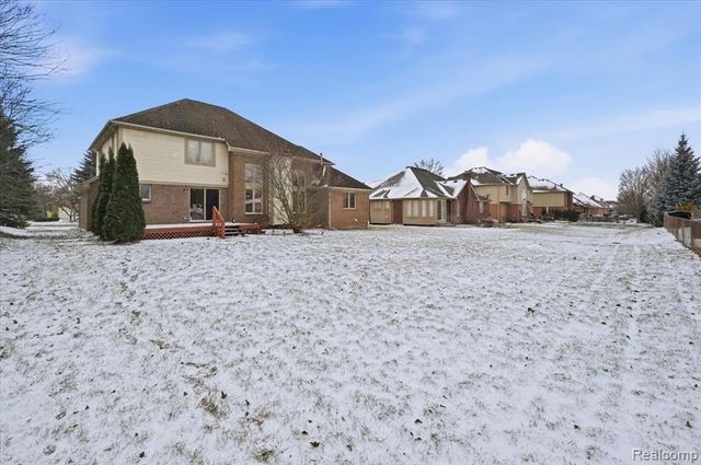 21797 Ambassador Drive, Macomb, MI 48044