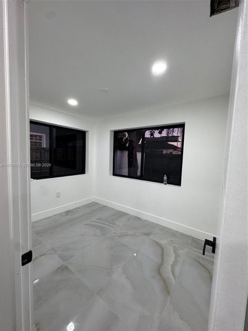 8901 NW 32nd Ave, Miami, FL 33147